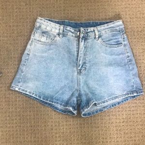 Loose fit denim shorts